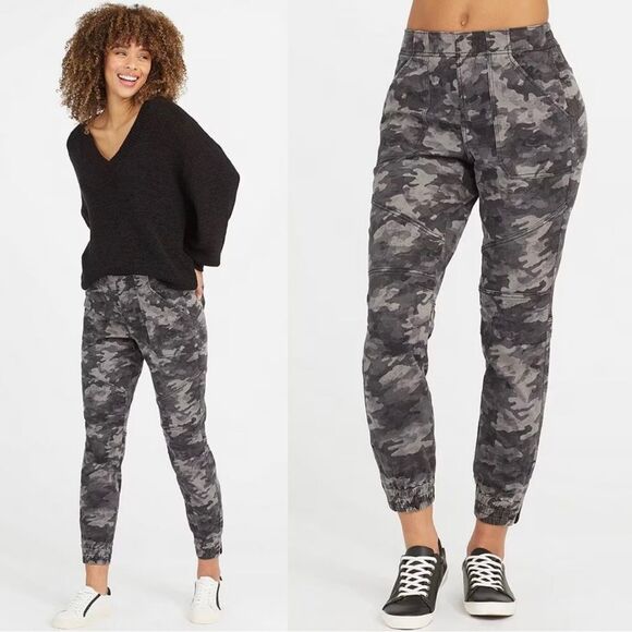 SPANX Stretch Mid Rise Twill Zipper Hem Joggers Black Wash Camo Size XL 20319R - Picture 1 of 12